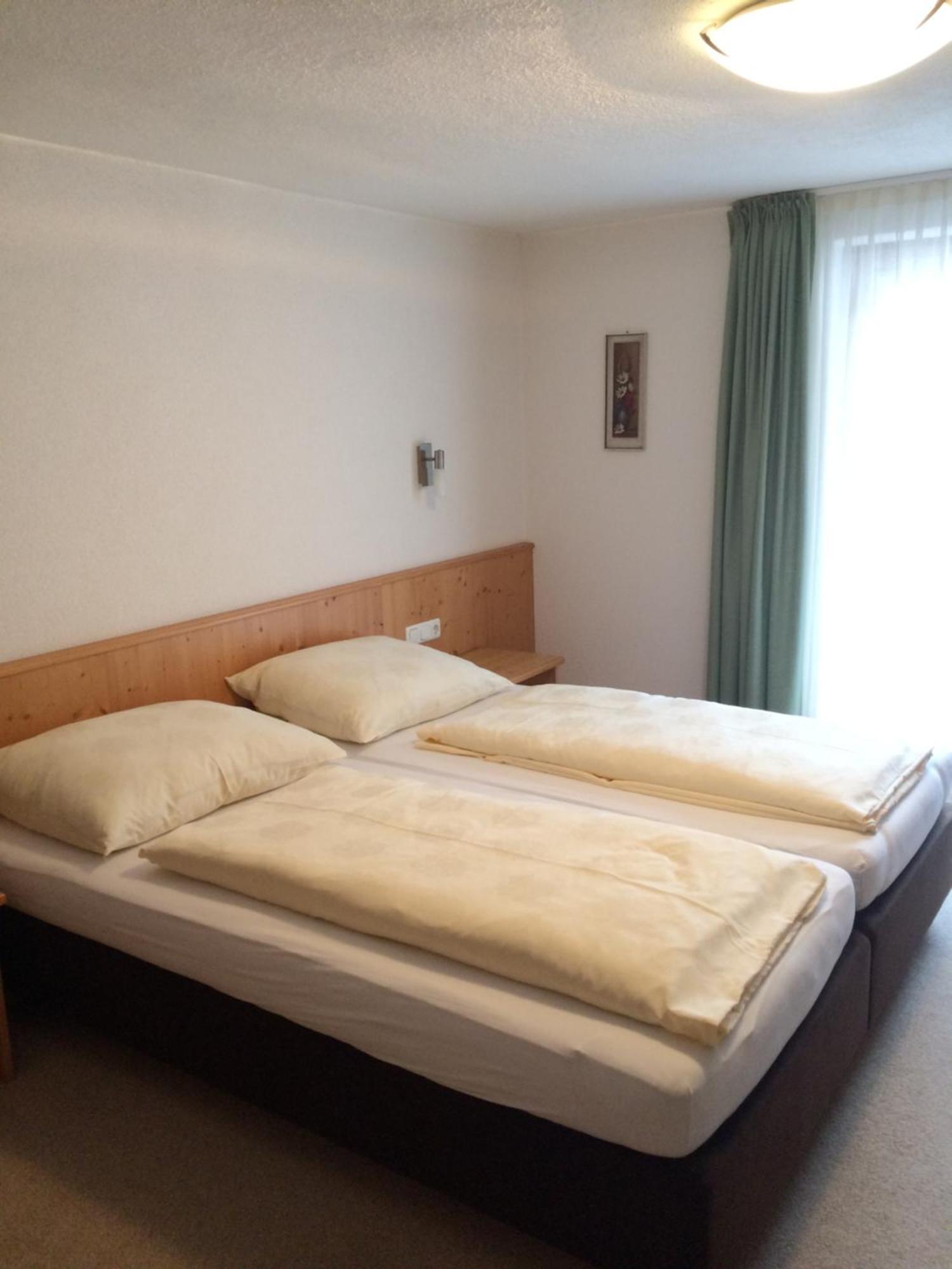 Haus Erwin Spiss Hotel Sankt Anton am Arlberg Ngoại thất bức ảnh