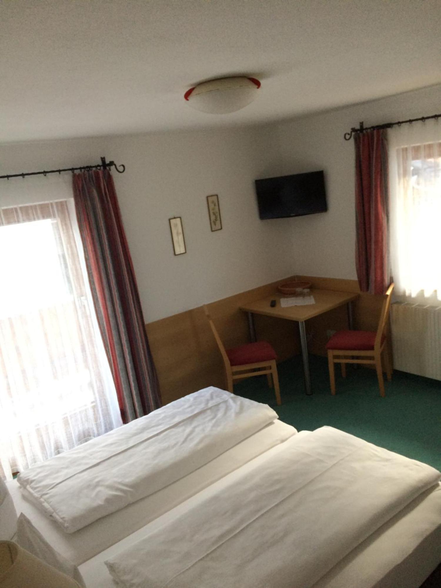 Haus Erwin Spiss Hotel Sankt Anton am Arlberg Ngoại thất bức ảnh